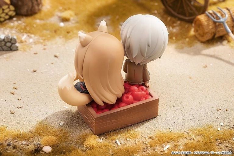 Spice and Wolf: Merchant Meets the Wise Wolf Mini Memory Lawrence & Holo Figure