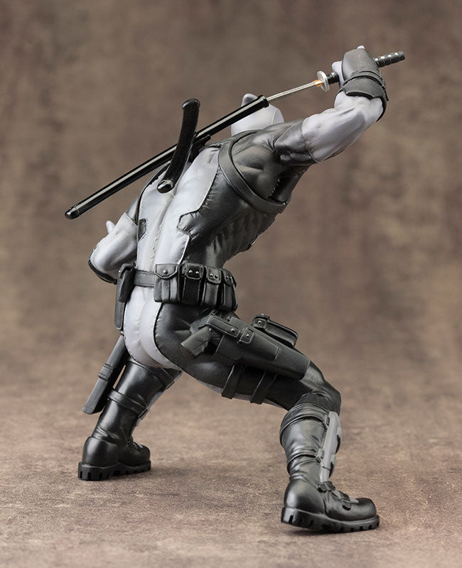 MARVEL COMICS DEADPOOL X-FORCE ARTFX+ STATUE