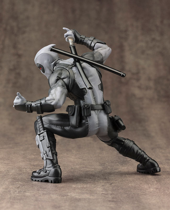 MARVEL COMICS DEADPOOL X-FORCE ARTFX+ STATUE