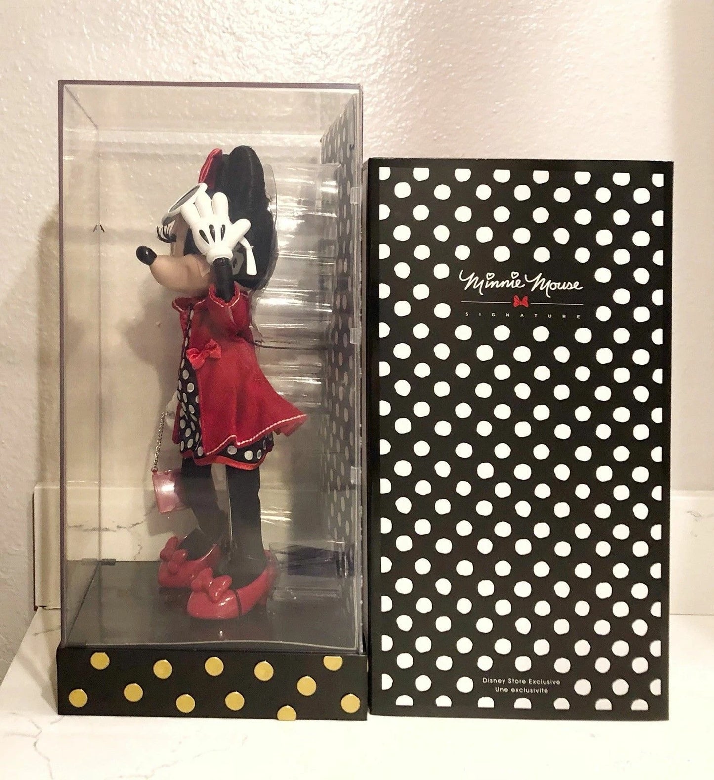 D23 2017 Signature Polka Dot Minnie Doll, LE 523 (Trendy)