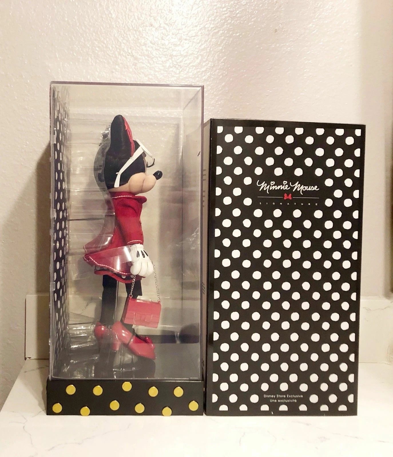D23 2017 Signature Polka Dot Minnie Doll, LE 523 (Trendy)